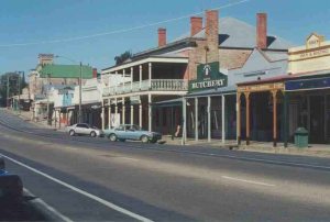 Beechworth -- a great town for walking and a little shopping.